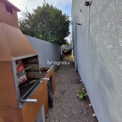 Casa com 99m², 2 quartos, 1 garagem, no bairro Rio Vermelho em Florianópolis