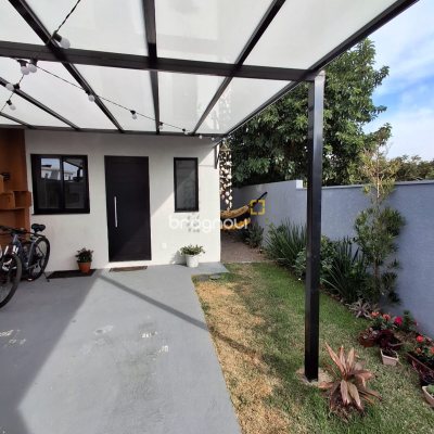 Casa com 99m², 2 quartos, 1 garagem, no bairro Rio Vermelho em Florianópolis