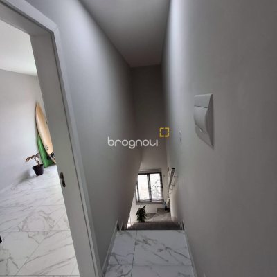 Casa com 99m², 2 quartos, 1 garagem, no bairro Rio Vermelho em Florianópolis