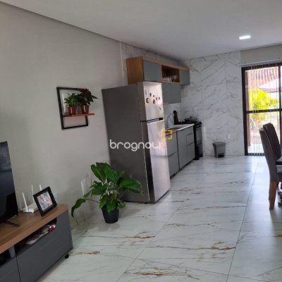 Casa com 99m², 2 quartos, 1 garagem, no bairro Rio Vermelho em Florianópolis