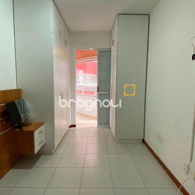 Apartamento com 125m², 3 quartos (sendo 1 suíte), 1 garagem, no bairro Campinas em São José
