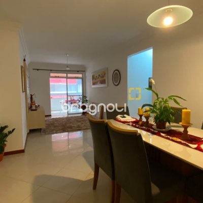 Apartamento com 125m², 3 quartos (sendo 1 suíte), 1 garagem, no bairro Campinas em São José