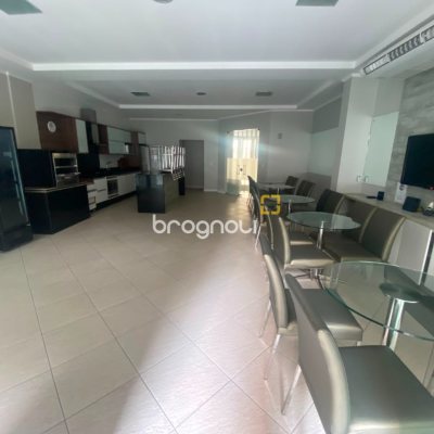 Apartamento com 125m², 3 quartos (sendo 1 suíte), 1 garagem, no bairro Campinas em São José