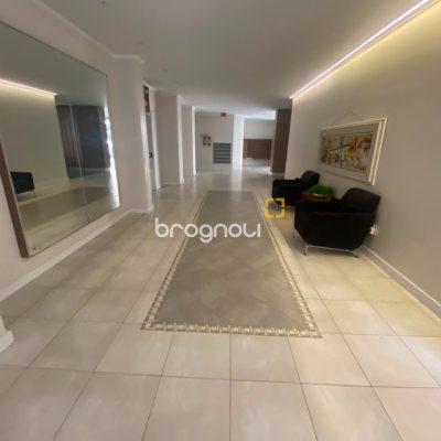 Apartamento com 125m², 3 quartos (sendo 1 suíte), 1 garagem, no bairro Campinas em São José