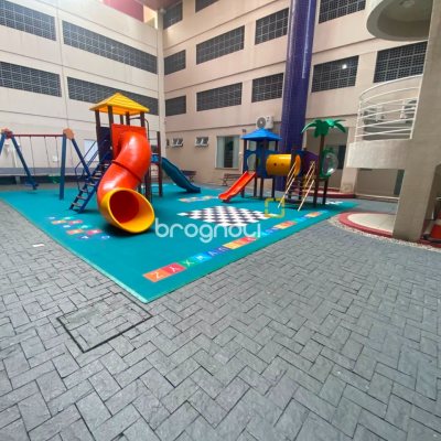 Apartamento com 125m², 3 quartos (sendo 1 suíte), 1 garagem, no bairro Campinas em São José