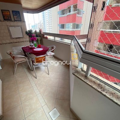 Apartamento com 125m², 3 quartos (sendo 1 suíte), 1 garagem, no bairro Campinas em São José
