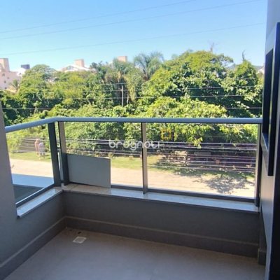Apartamento com 70m², 2 quartos (sendo 1 suíte), 7 garagens, no bairro Ingleses em Florianópolis