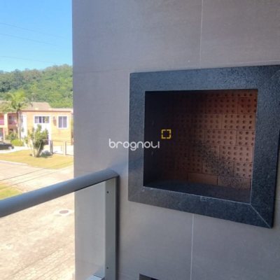 Apartamento com 70m², 2 quartos (sendo 1 suíte), 7 garagens, no bairro Ingleses em Florianópolis
