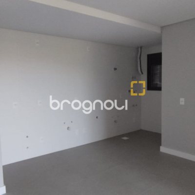 Apartamento com 70m², 2 quartos (sendo 1 suíte), 7 garagens, no bairro Ingleses em Florianópolis