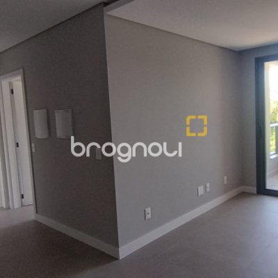 Apartamento com 70m², 2 quartos (sendo 1 suíte), 7 garagens, no bairro Ingleses em Florianópolis