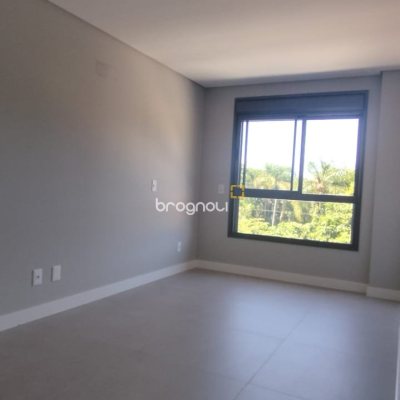 Apartamento com 70m², 2 quartos (sendo 1 suíte), 7 garagens, no bairro Ingleses em Florianópolis
