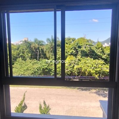 Apartamento com 70m², 2 quartos (sendo 1 suíte), 7 garagens, no bairro Ingleses em Florianópolis