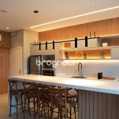 Apartamento com 70m², 2 quartos (sendo 1 suíte), 7 garagens, no bairro Ingleses em Florianópolis