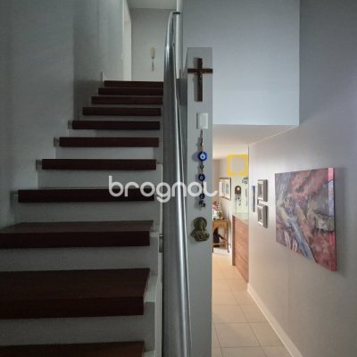 Apartamento com 117m², 2 quartos (sendo 2 suítes), 2 garagens, no bairro Jurerê em Florianópolis