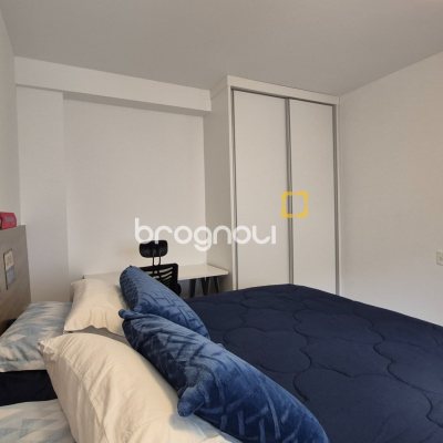Apartamento com 117m², 2 quartos (sendo 2 suítes), 2 garagens, no bairro Jurerê em Florianópolis