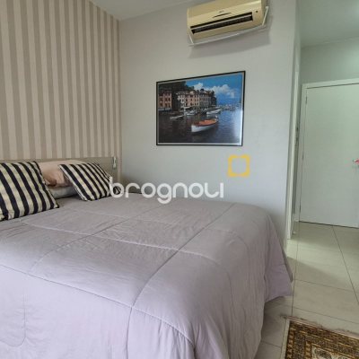 Apartamento com 117m², 2 quartos (sendo 2 suítes), 2 garagens, no bairro Jurerê em Florianópolis
