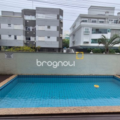 Apartamento com 117m², 2 quartos (sendo 2 suítes), 2 garagens, no bairro Jurerê em Florianópolis