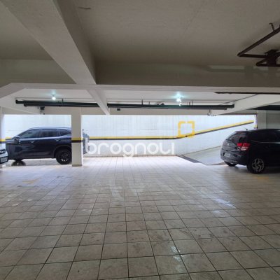 Apartamento com 117m², 2 quartos (sendo 2 suítes), 2 garagens, no bairro Jurerê em Florianópolis