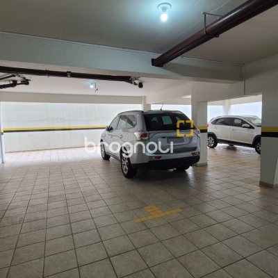 Apartamento com 117m², 2 quartos (sendo 2 suítes), 2 garagens, no bairro Jurerê em Florianópolis