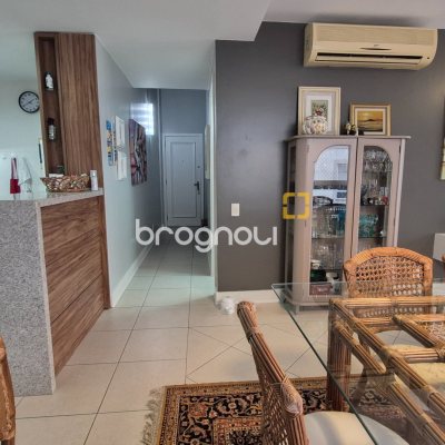 Apartamento com 117m², 2 quartos (sendo 2 suítes), 2 garagens, no bairro Jurerê em Florianópolis