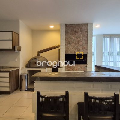 Apartamento com 117m², 2 quartos (sendo 2 suítes), 2 garagens, no bairro Jurerê em Florianópolis