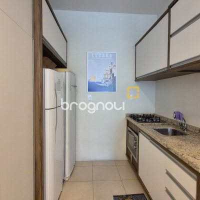 Apartamento com 117m², 2 quartos (sendo 2 suítes), 2 garagens, no bairro Jurerê em Florianópolis