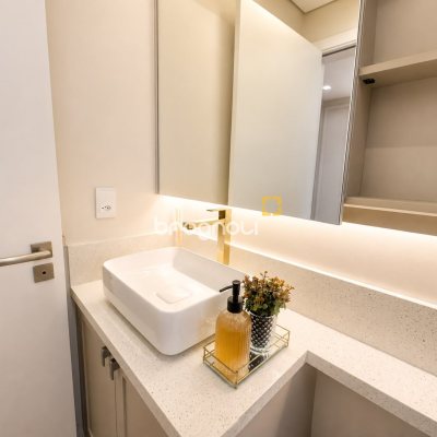 Apartamento com 76m², 2 quartos (sendo 2 suítes), 1 garagem, no bairro Ingleses em Florianópolis