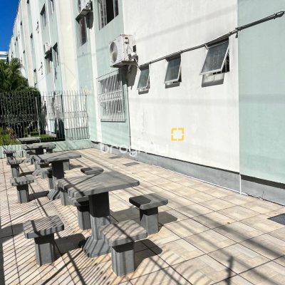 Apartamento com 65m², 2 quartos, 1 garagem, no bairro Campinas em São José