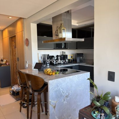 Apartamento com 89m², 3 quartos (sendo 1 suíte), 1 garagem, no bairro Coqueiros em Florianópolis