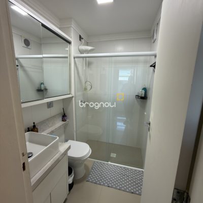 Apartamento com 89m², 3 quartos (sendo 1 suíte), 1 garagem, no bairro Coqueiros em Florianópolis