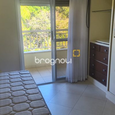 Apartamento com 112m², 4 quartos (sendo 1 suíte), 2 garagens, no bairro Jurerê Internacional em Florianópolis