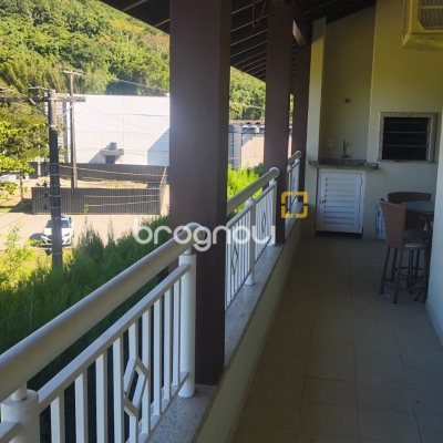 Apartamento com 112m², 4 quartos (sendo 1 suíte), 2 garagens, no bairro Jurerê Internacional em Florianópolis
