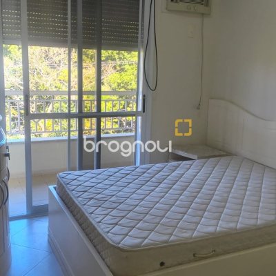 Apartamento com 112m², 4 quartos (sendo 1 suíte), 2 garagens, no bairro Jurerê Internacional em Florianópolis