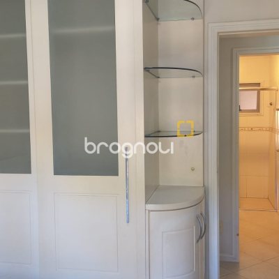 Apartamento com 112m², 4 quartos (sendo 1 suíte), 2 garagens, no bairro Jurerê Internacional em Florianópolis