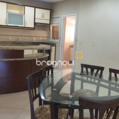 Apartamento com 112m², 4 quartos (sendo 1 suíte), 2 garagens, no bairro Jurerê Internacional em Florianópolis