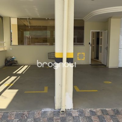 Apartamento com 112m², 4 quartos (sendo 1 suíte), 2 garagens, no bairro Jurerê Internacional em Florianópolis