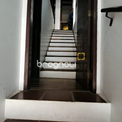 Casa com 295m², 5 quartos (sendo 3 suítes), 4 garagens, no bairro Abraão em Florianópolis