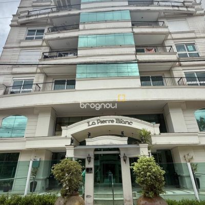 Apartamento com 100m², 3 quartos (sendo 1 suíte), 2 garagens, no bairro Pedra Branca em Palhoça