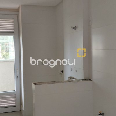 Apartamento com 100m², 3 quartos (sendo 1 suíte), 2 garagens, no bairro Pedra Branca em Palhoça