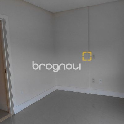 Apartamento com 100m², 3 quartos (sendo 1 suíte), 2 garagens, no bairro Pedra Branca em Palhoça