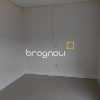 Apartamento com 100m², 3 quartos (sendo 1 suíte), 2 garagens, no bairro Pedra Branca em Palhoça