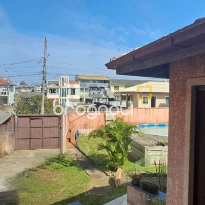 Casa com 200m², 4 quartos (sendo 1 suíte), 2 garagens, no bairro Ingleses em Florianópolis