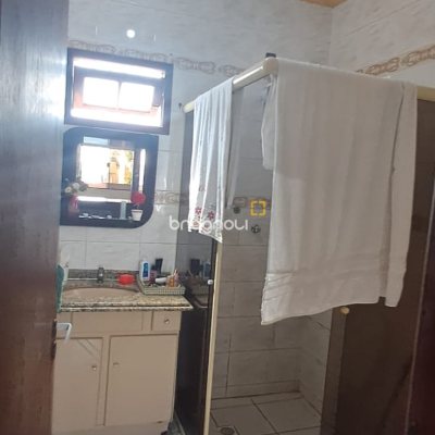 Casa com 200m², 4 quartos (sendo 1 suíte), 2 garagens, no bairro Ingleses em Florianópolis