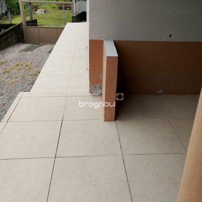 Casa com 140m², 3 quartos, 2 garagens, no bairro Centro em Santo Amaro da Imperatriz