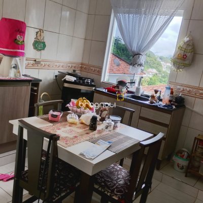 Casa com 140m², 3 quartos, 2 garagens, no bairro Centro em Santo Amaro da Imperatriz