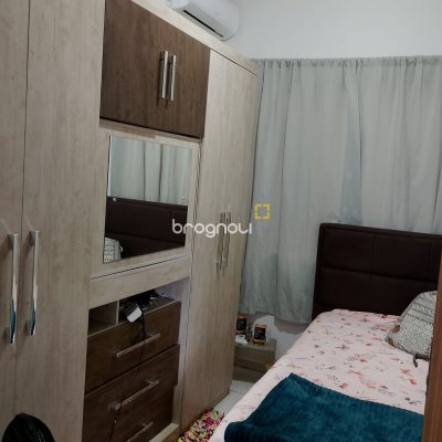 Casa com 140m², 3 quartos, 2 garagens, no bairro Centro em Santo Amaro da Imperatriz