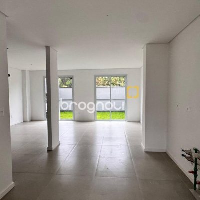 Casa de Condomínio com 86m², 3 quartos (sendo 1 suíte), 2 garagens, no bairro Morro das Pedras em Florianópolis