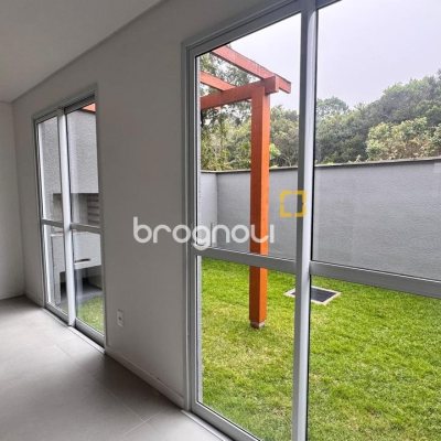 Casa de Condomínio com 86m², 3 quartos (sendo 1 suíte), 2 garagens, no bairro Morro das Pedras em Florianópolis