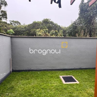Casa de Condomínio com 86m², 3 quartos (sendo 1 suíte), 2 garagens, no bairro Morro das Pedras em Florianópolis