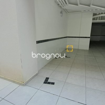 Apartamento com 97m², 2 quartos (sendo 2 suítes), 2 garagens, no bairro João Paulo em Florianópolis